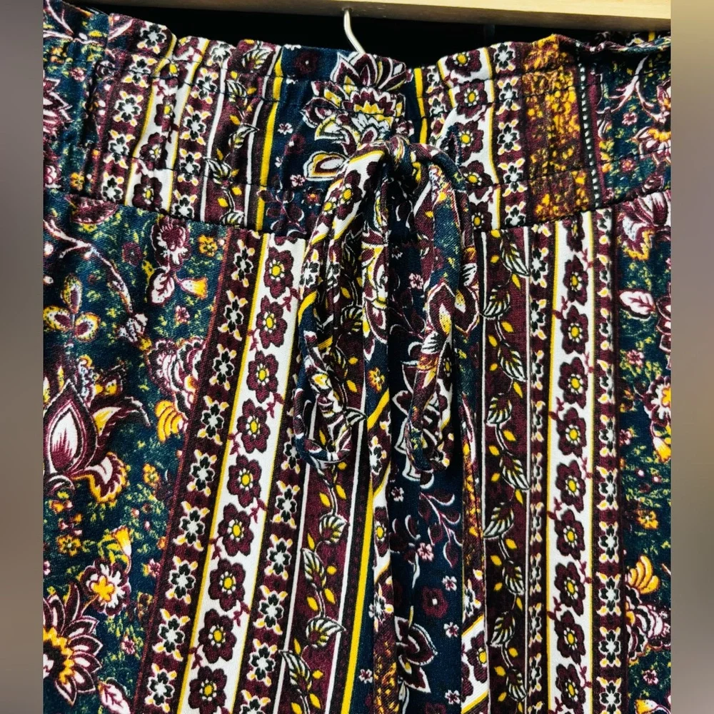 Westport Patterned Wide Leg Pants - Picture 3 of 7